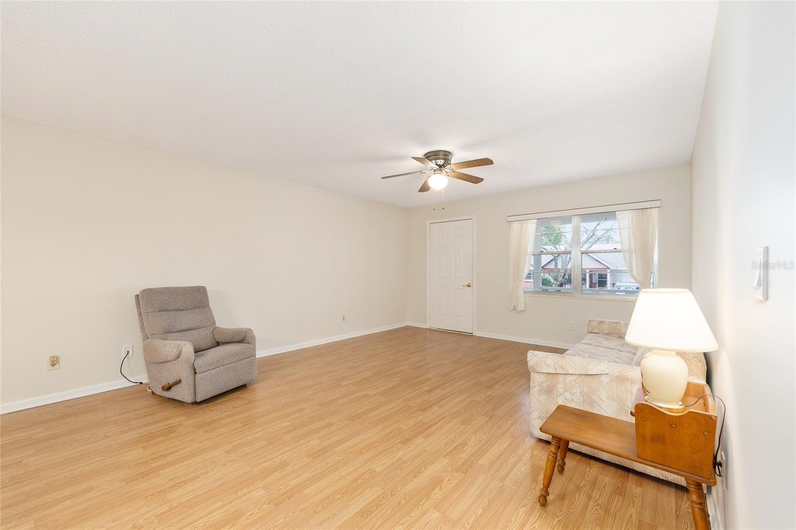 ON TOP OF THE WORLD - Residential