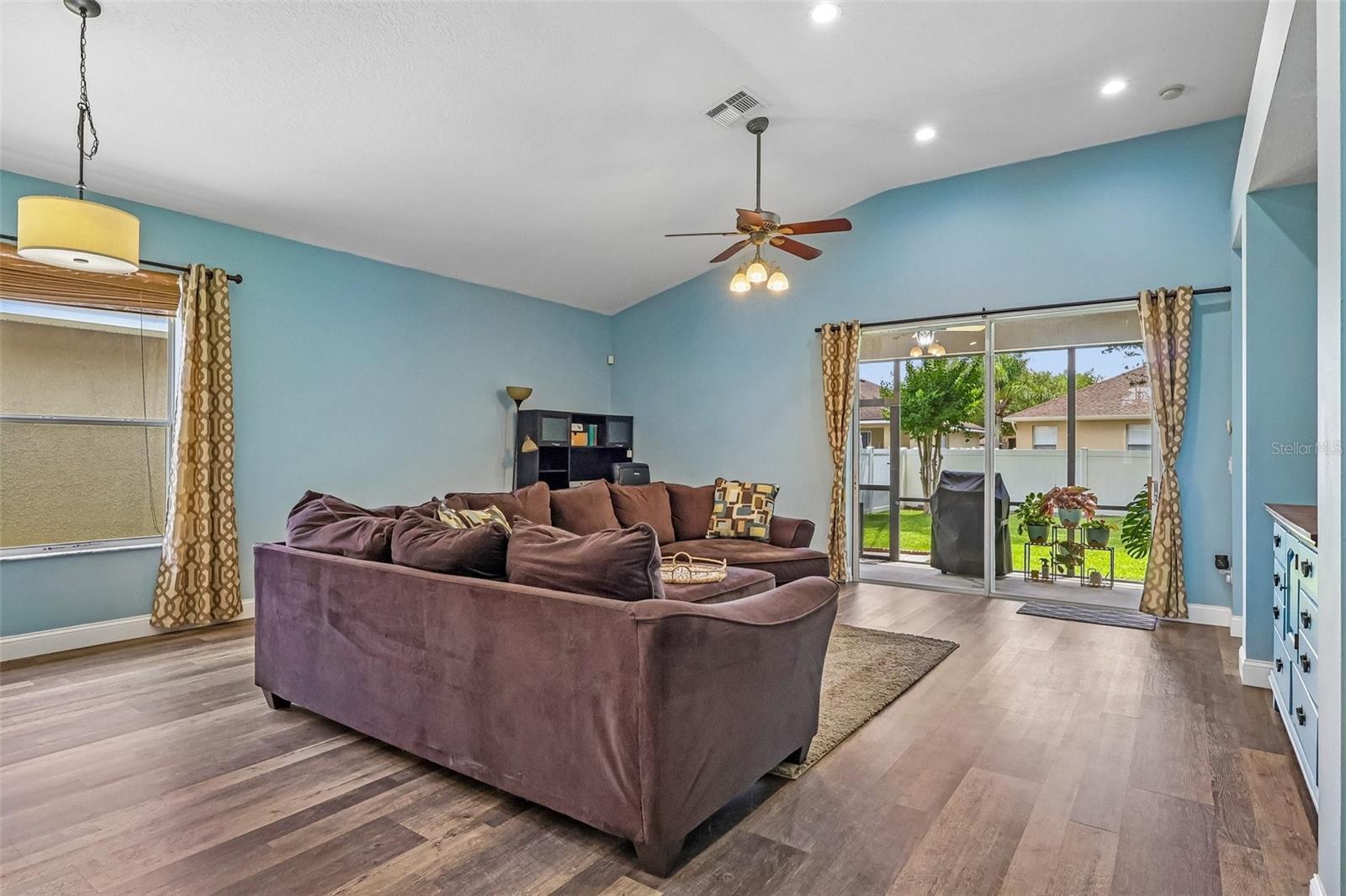 OREGON TRACE - Residential