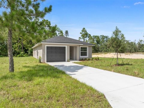 A home in LAKE WALES