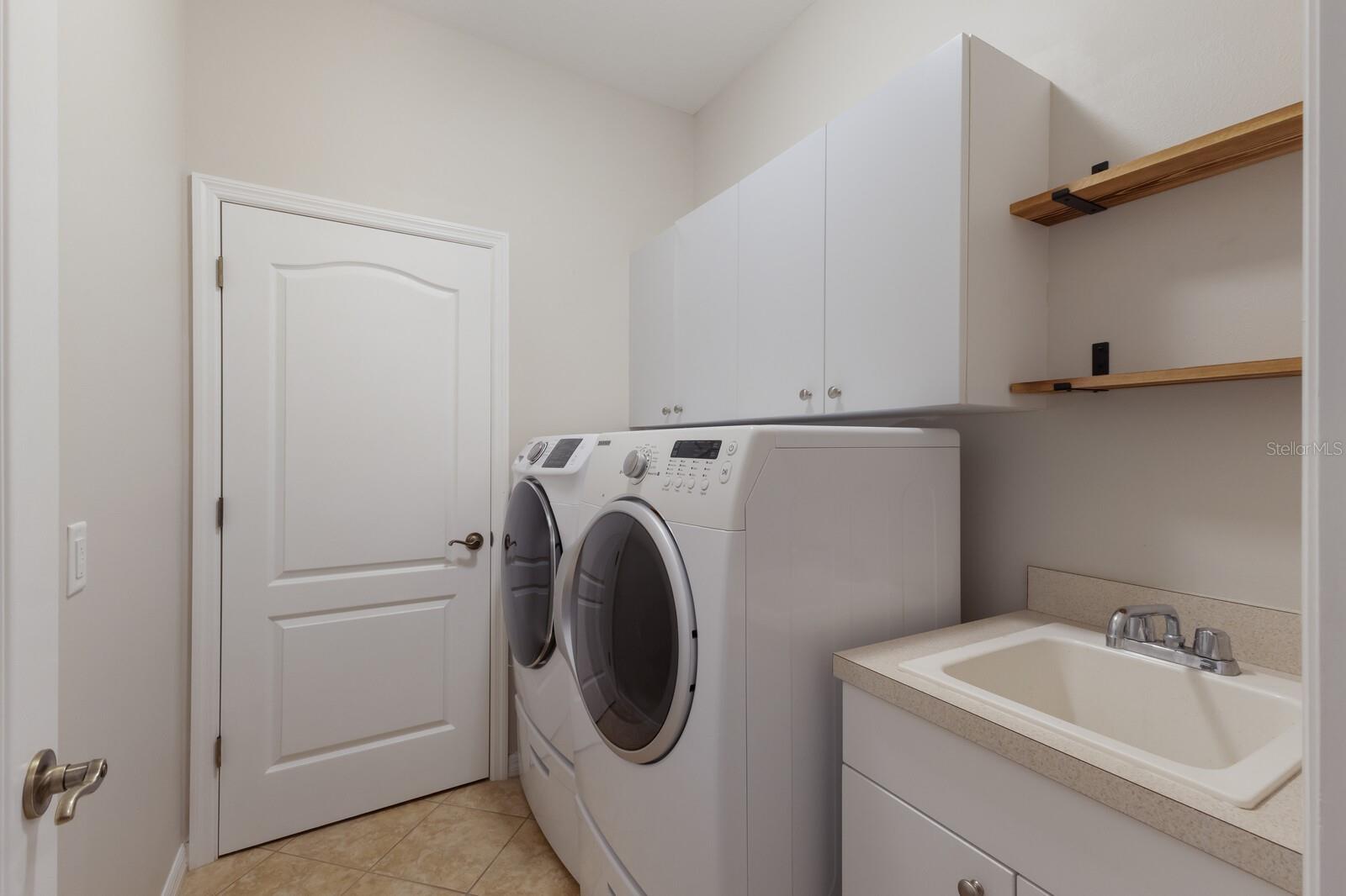 CENTRAL PARK PH B-1 - Residential