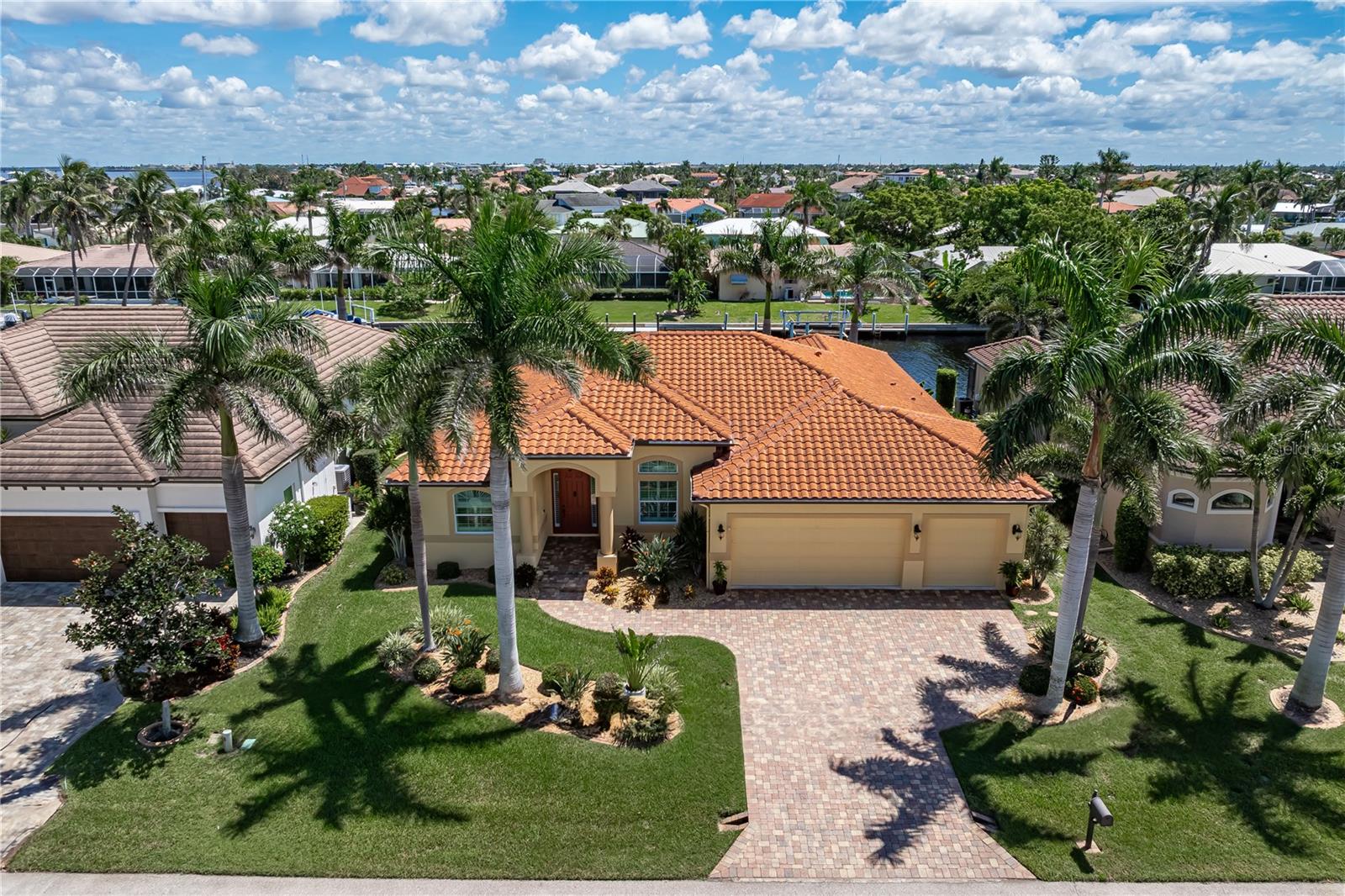PUNTA GORDA ISLES SEC 04 - Residential