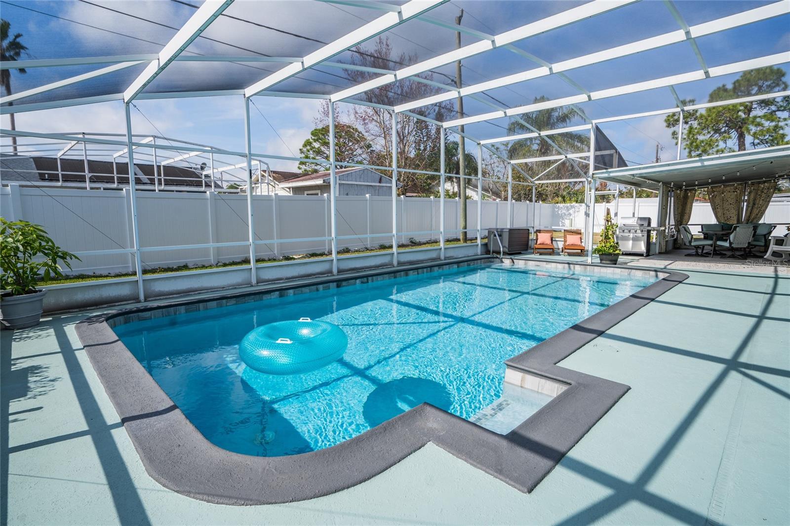 2720 QUEEN PALM DRIVE