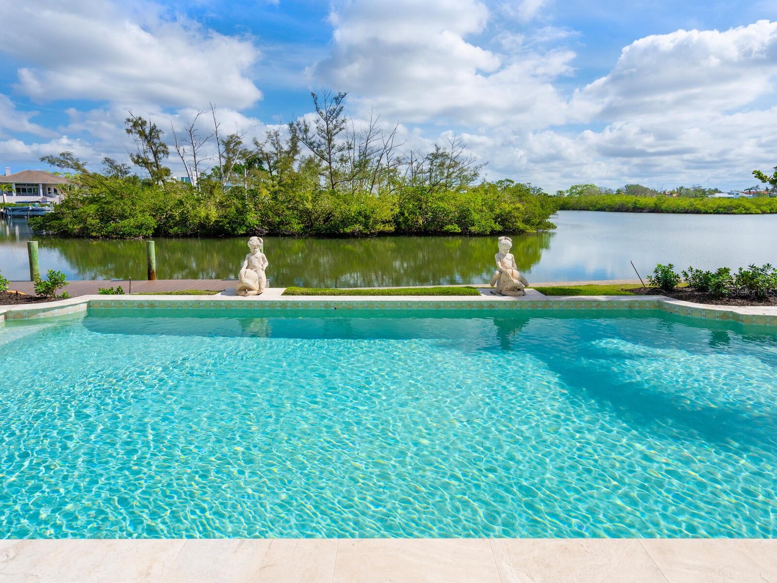 COCOANUT BAYOU - Residential