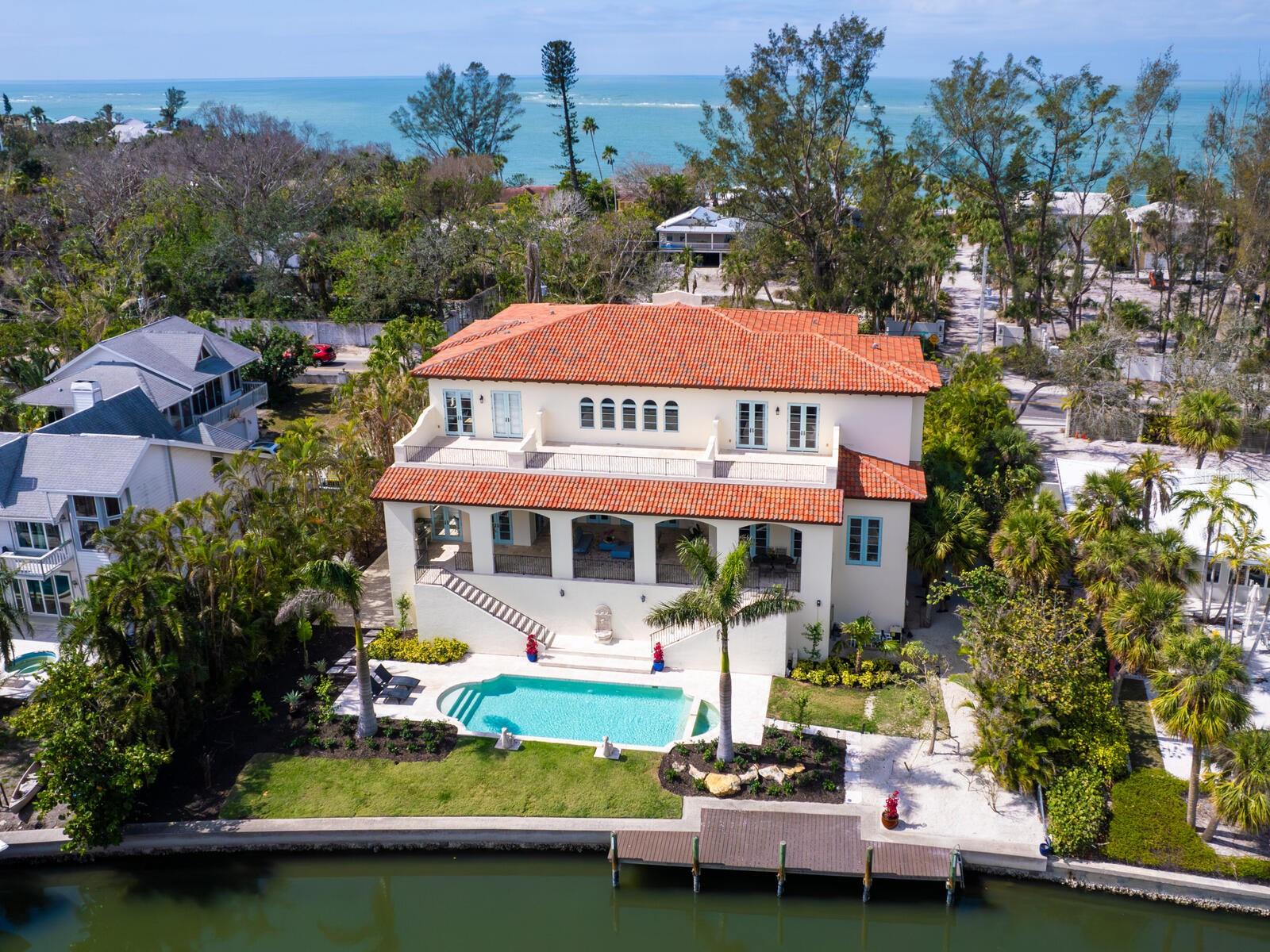 COCOANUT BAYOU - Residential