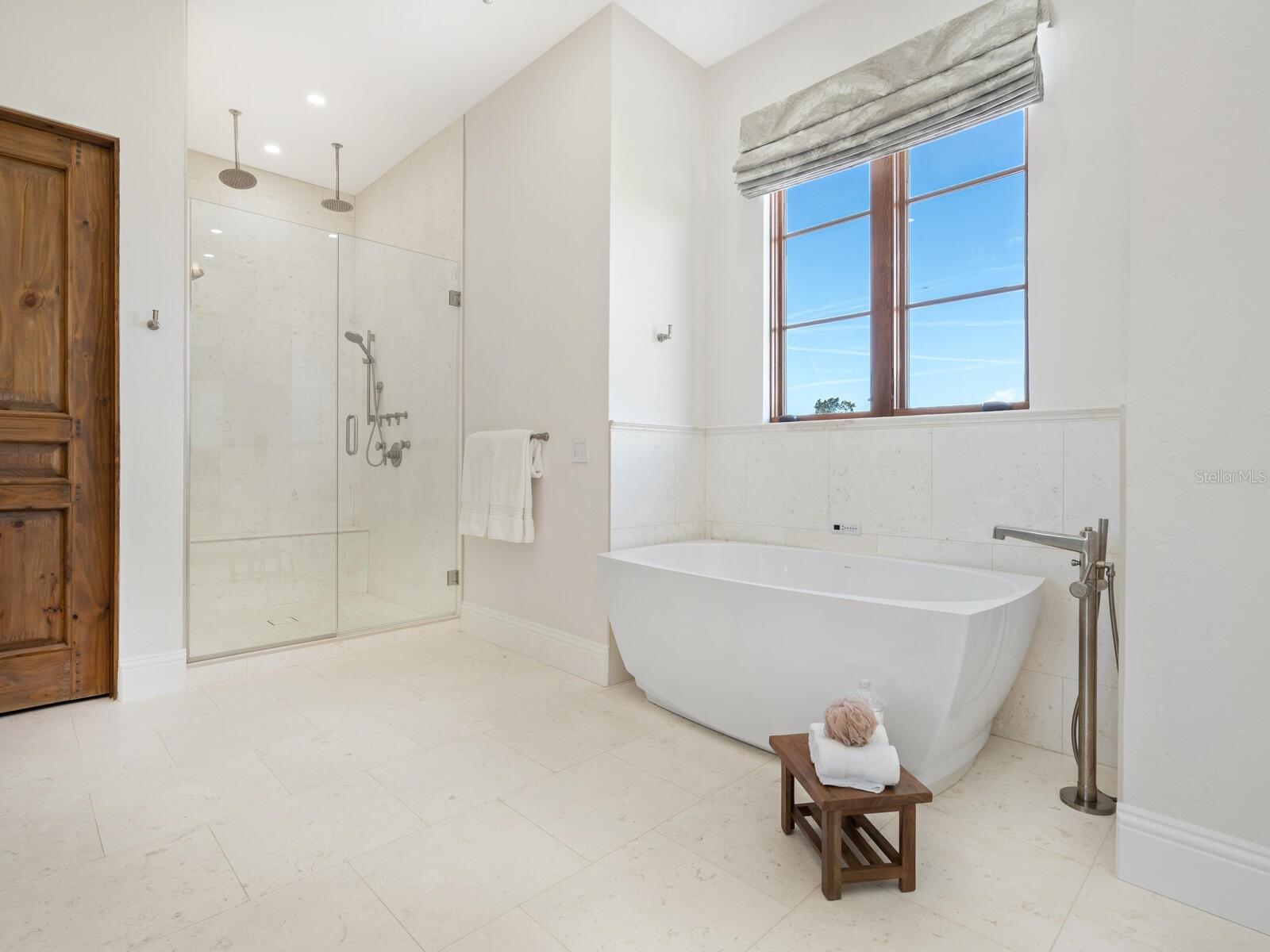 COCOANUT BAYOU - Residential