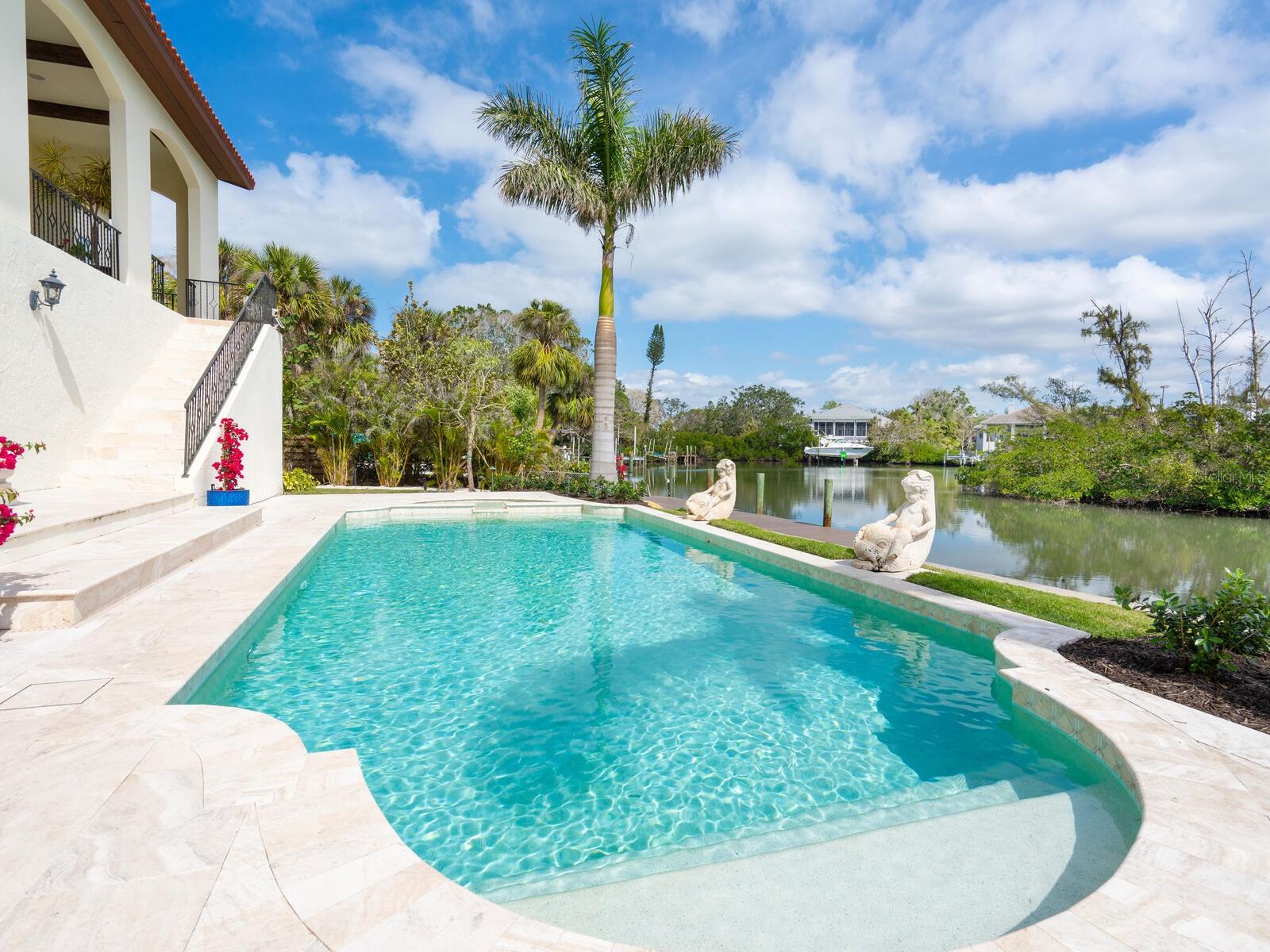 COCOANUT BAYOU - Residential