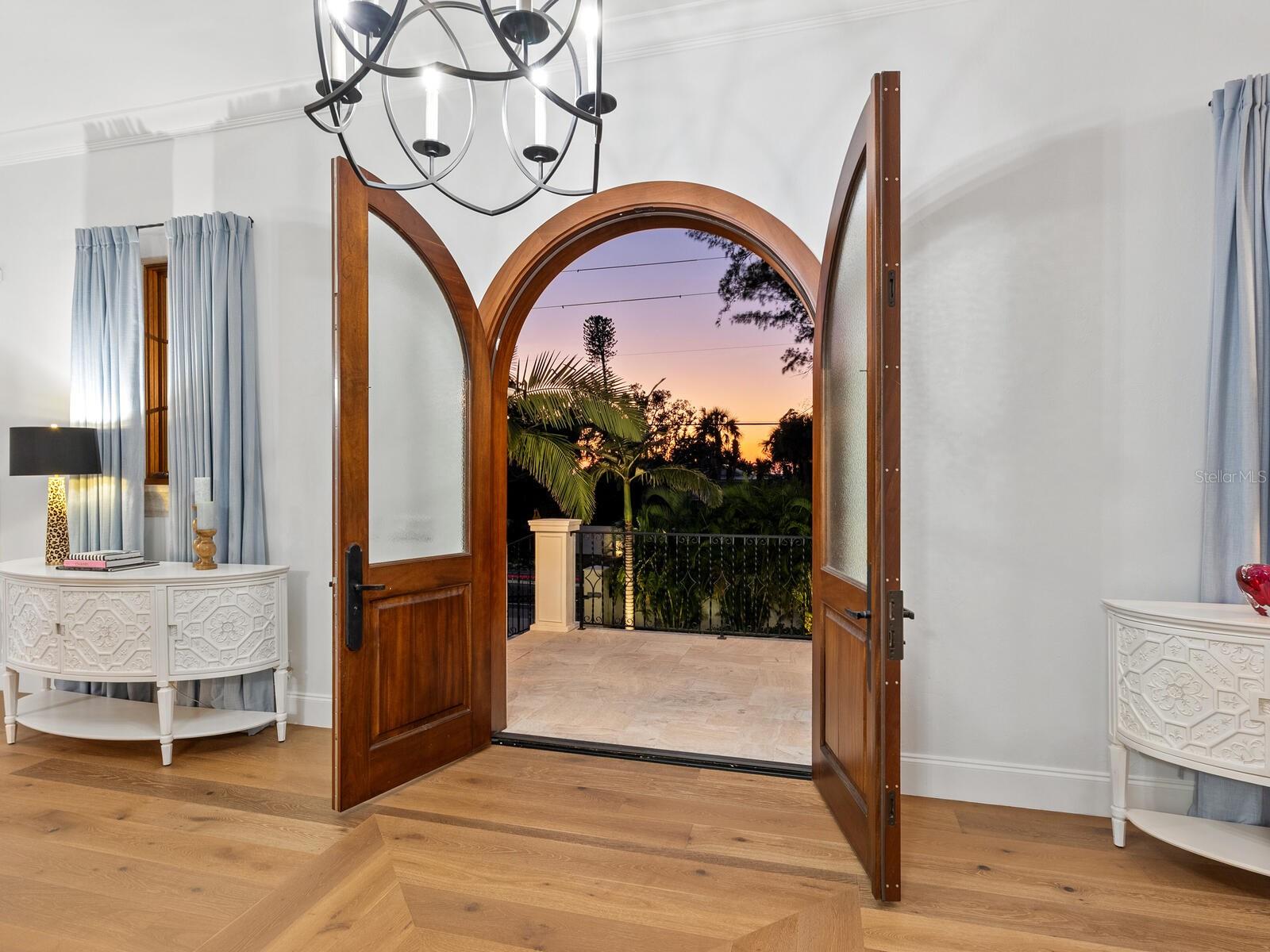 COCOANUT BAYOU - Residential