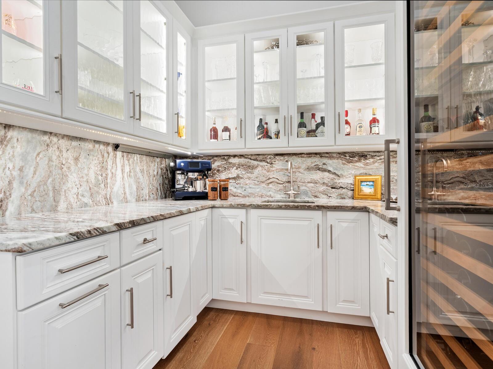 COCOANUT BAYOU - Residential