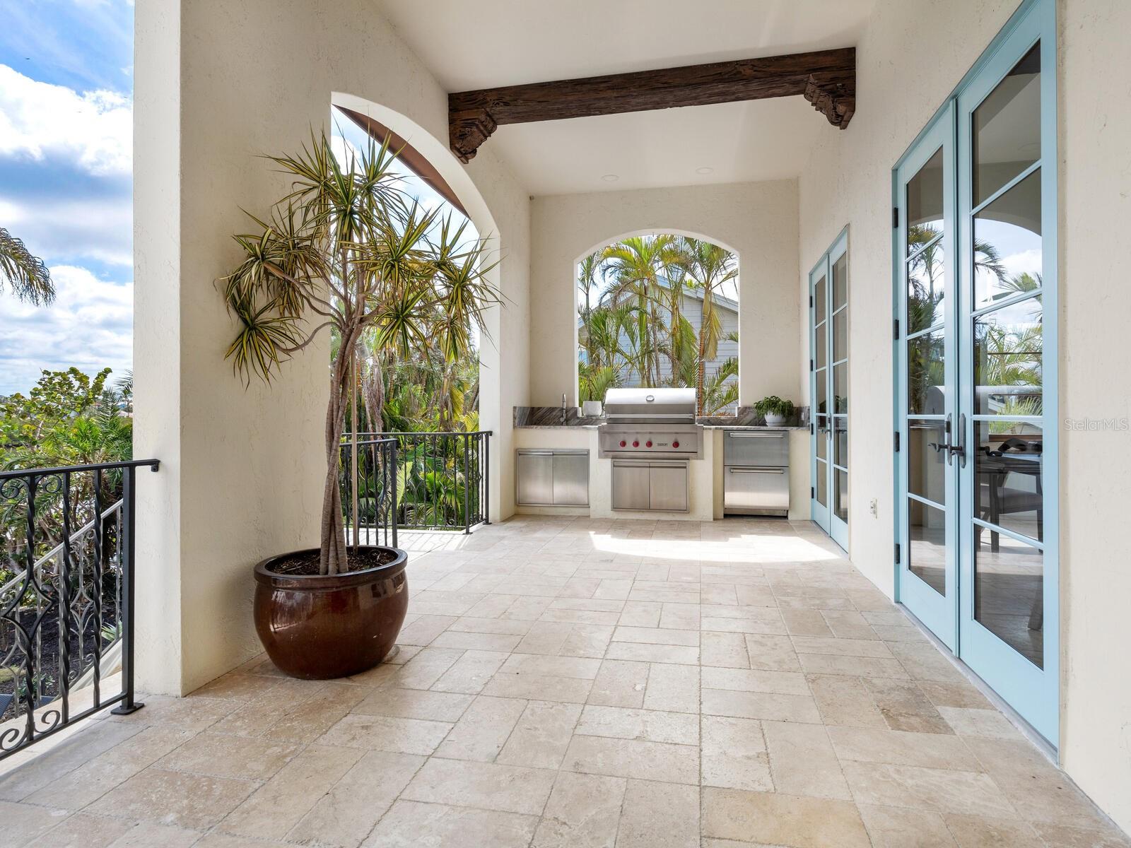 COCOANUT BAYOU - Residential