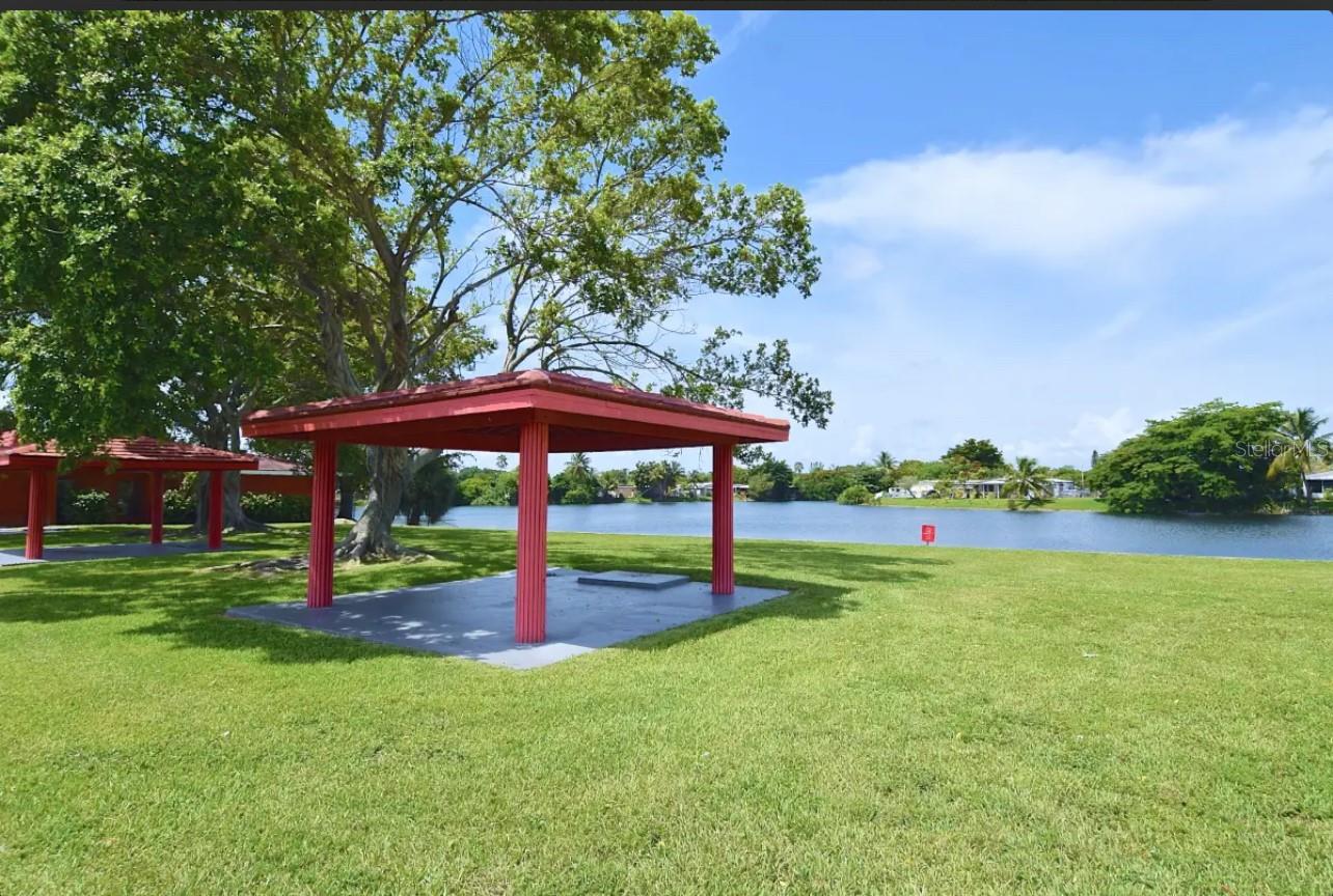 11 54 39 152.93 AC M/L NE1/4 OF SEC INCLUDING TR 2 - Residential