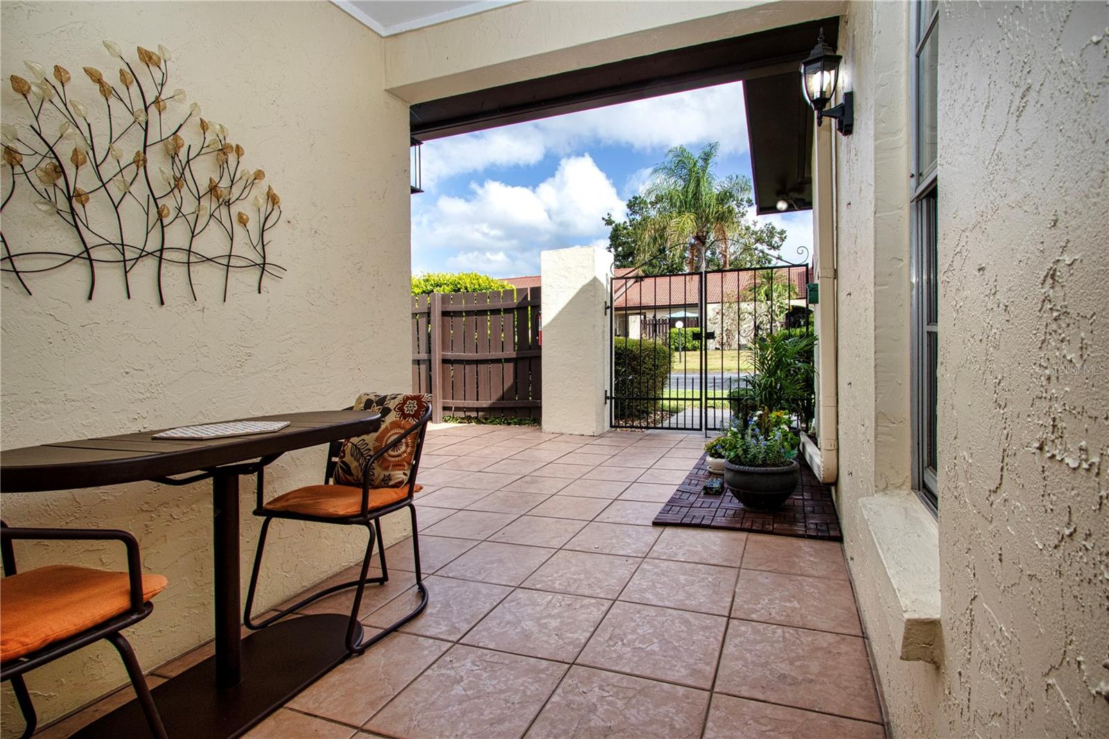 3873 EL POINIER COURT 8725