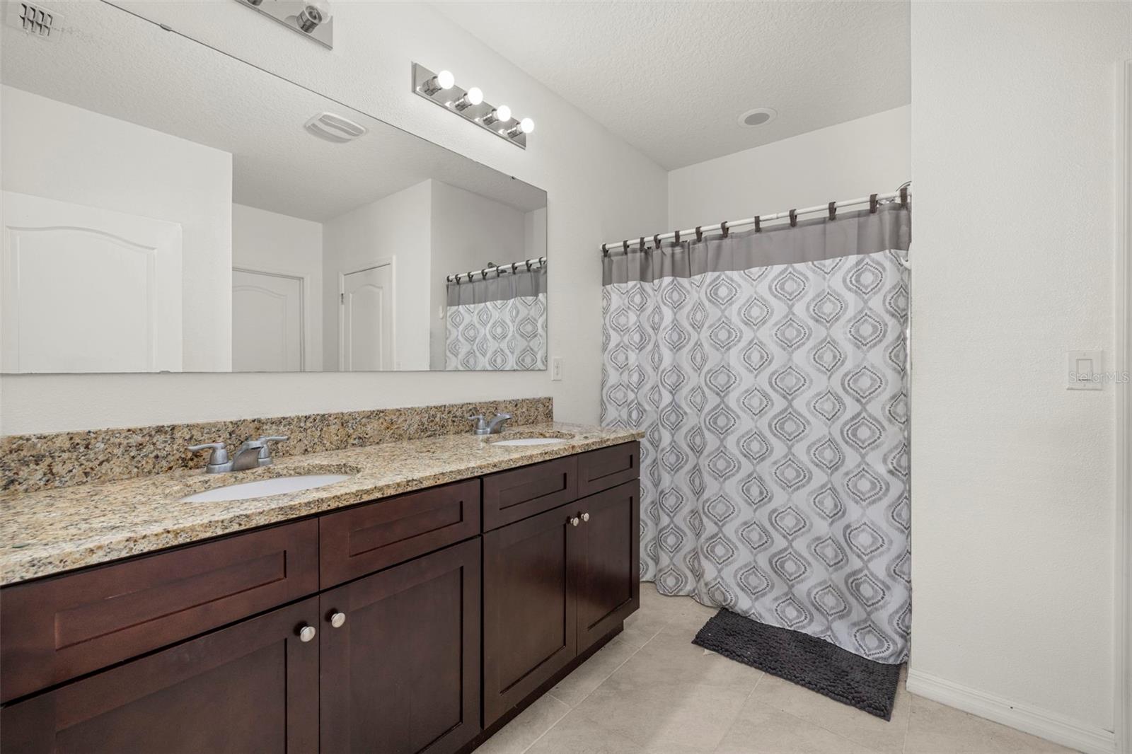 CANOPY WALK PH 2 - Residential