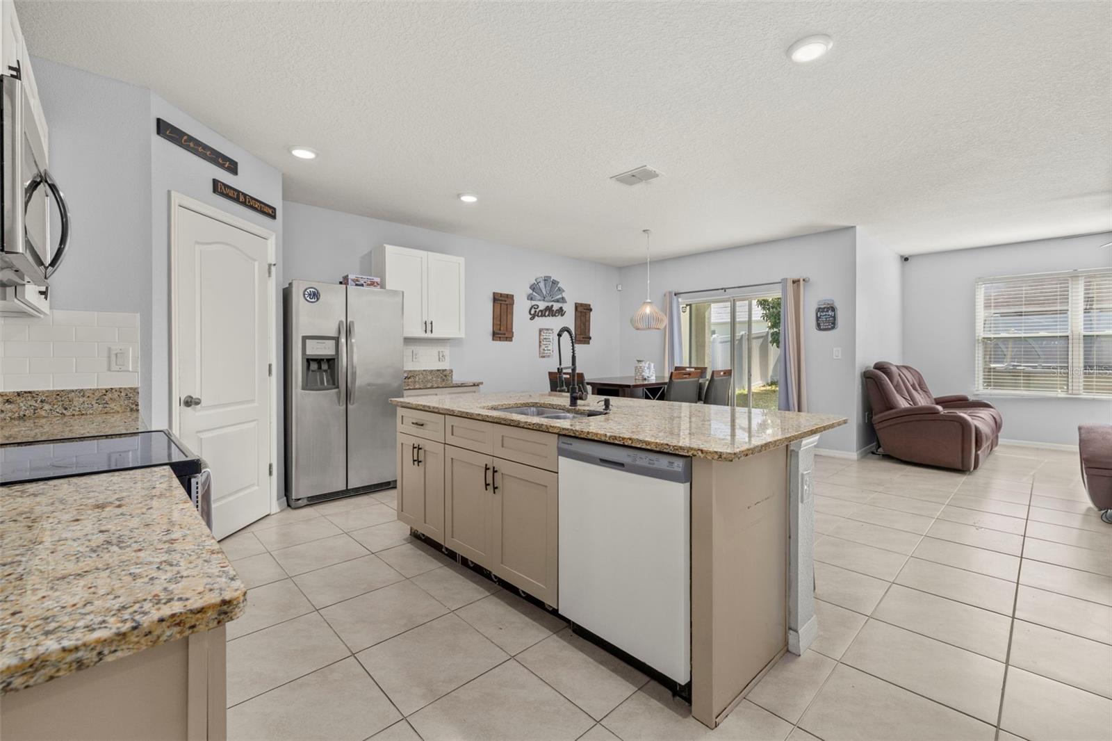 CANOPY WALK PH 2 - Residential