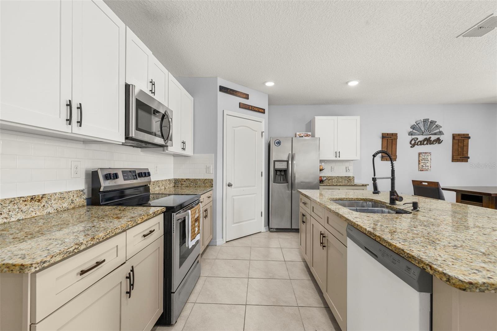 CANOPY WALK PH 2 - Residential