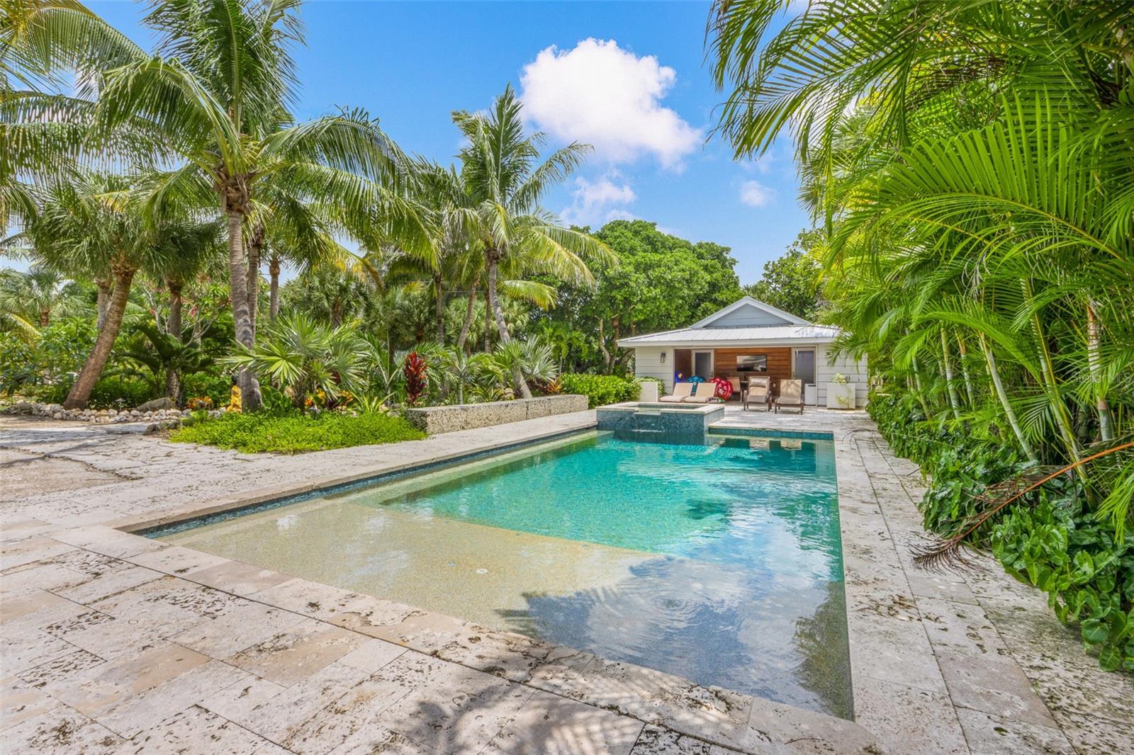 CASEY KEY - Residential