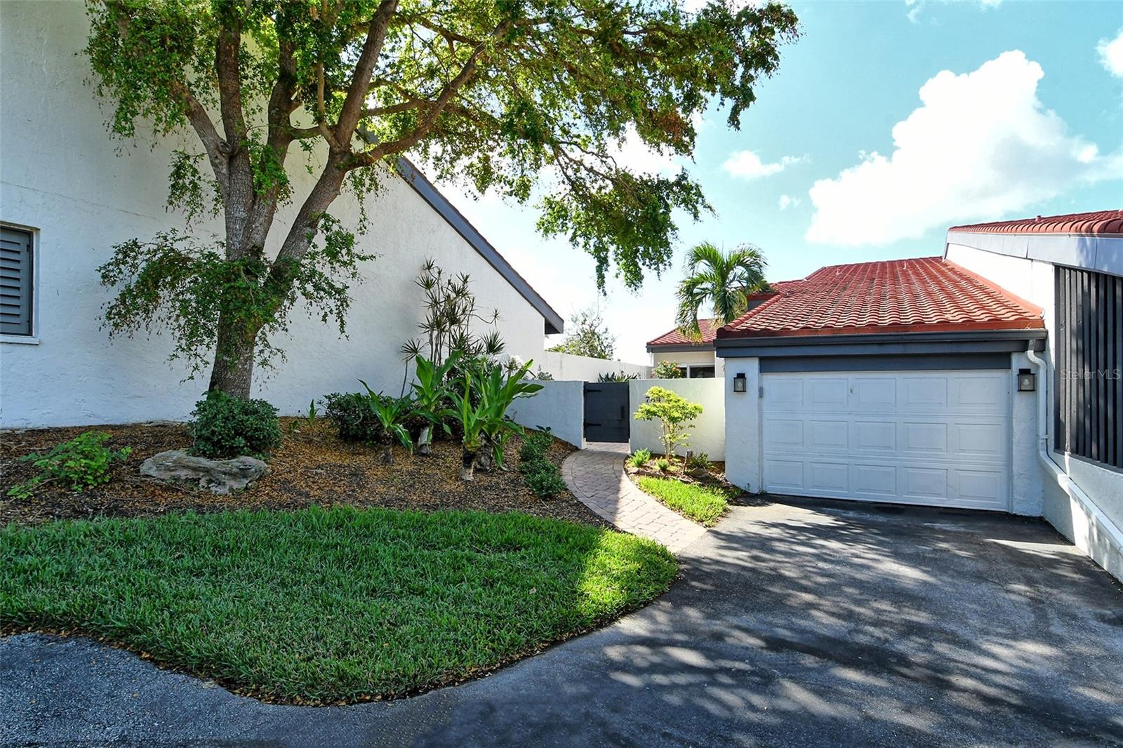 784 SARABAY ROAD 18