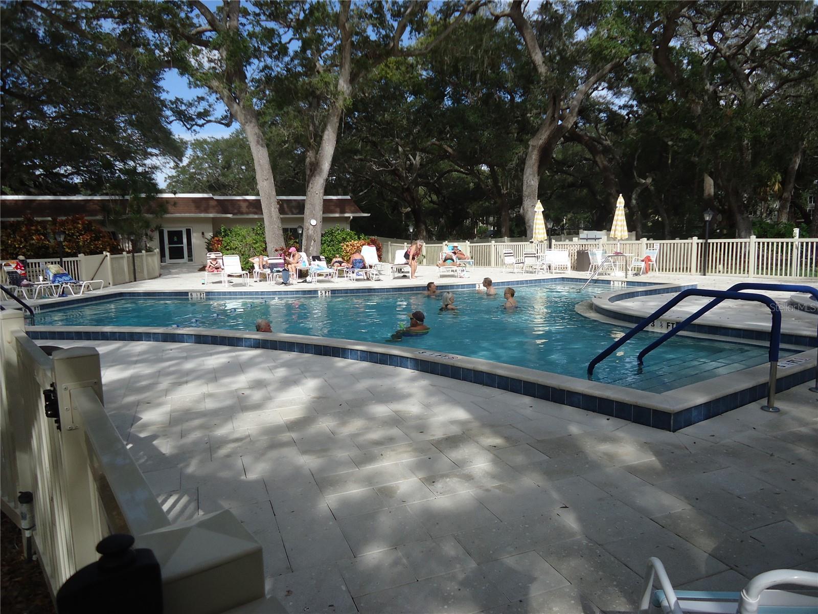 PATRICIAN OAKS - Residential