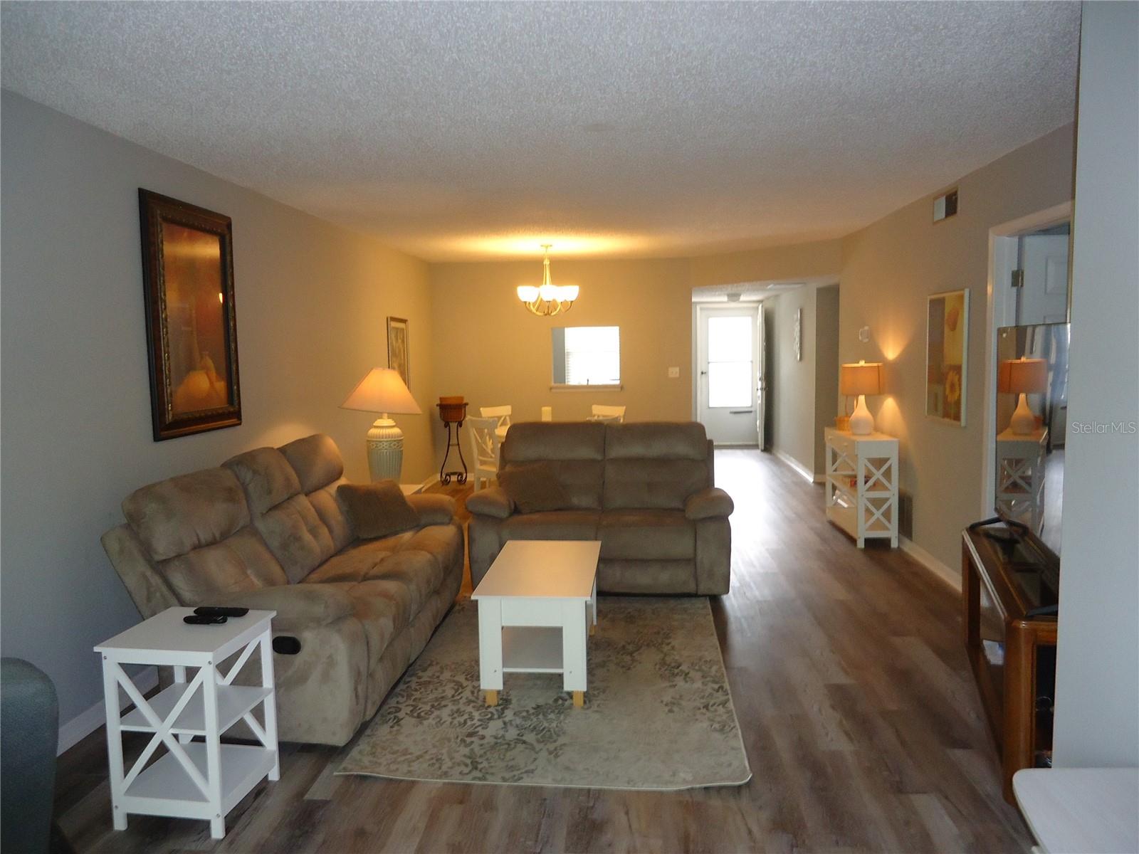 PATRICIAN OAKS - Residential