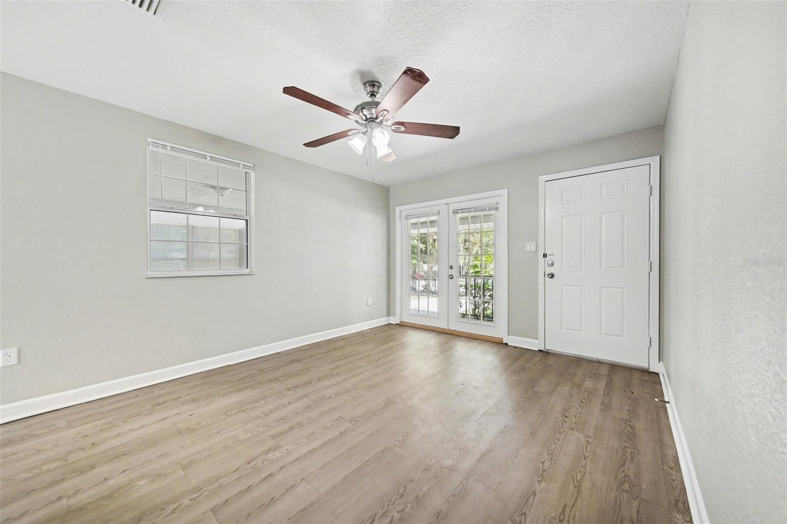 LEESBURG OAKHILL PARK - Residential