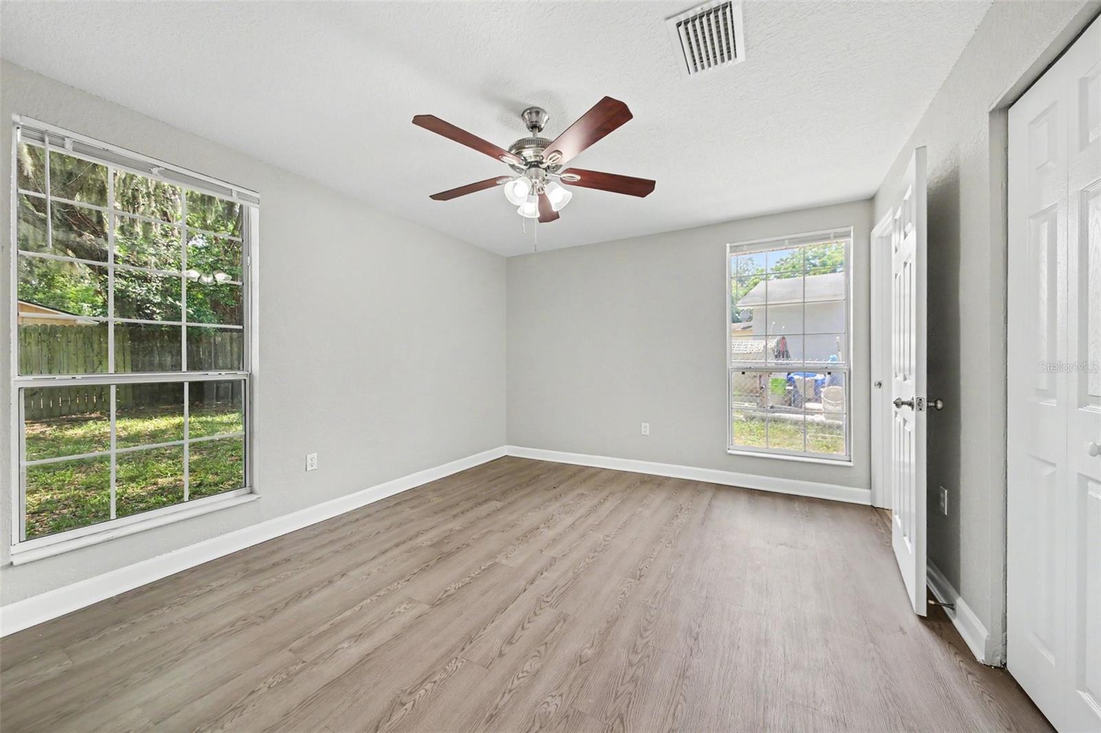LEESBURG OAKHILL PARK - Residential