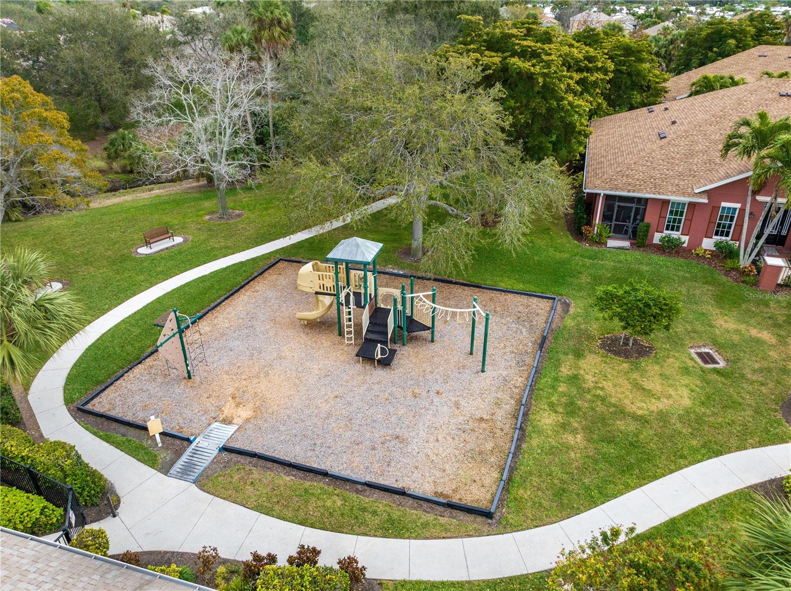 PALMA SOLA TRACE - Residential