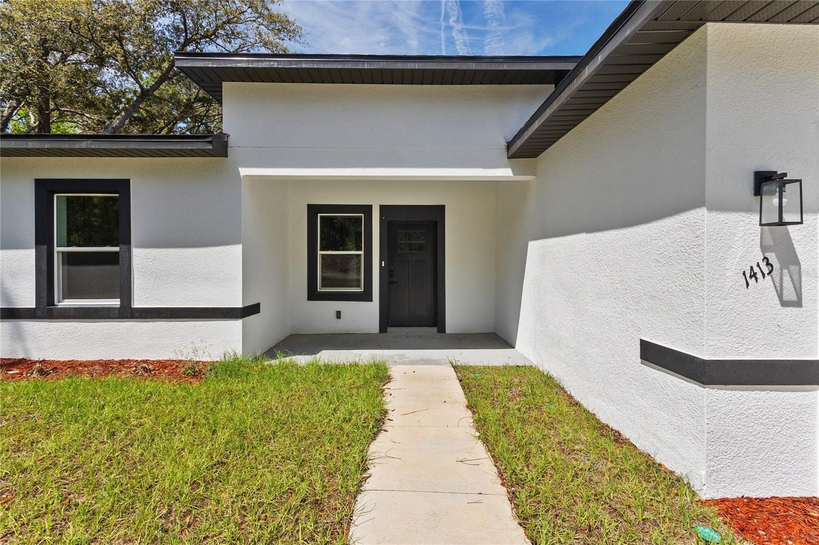 1413 W AMERICA PLACE