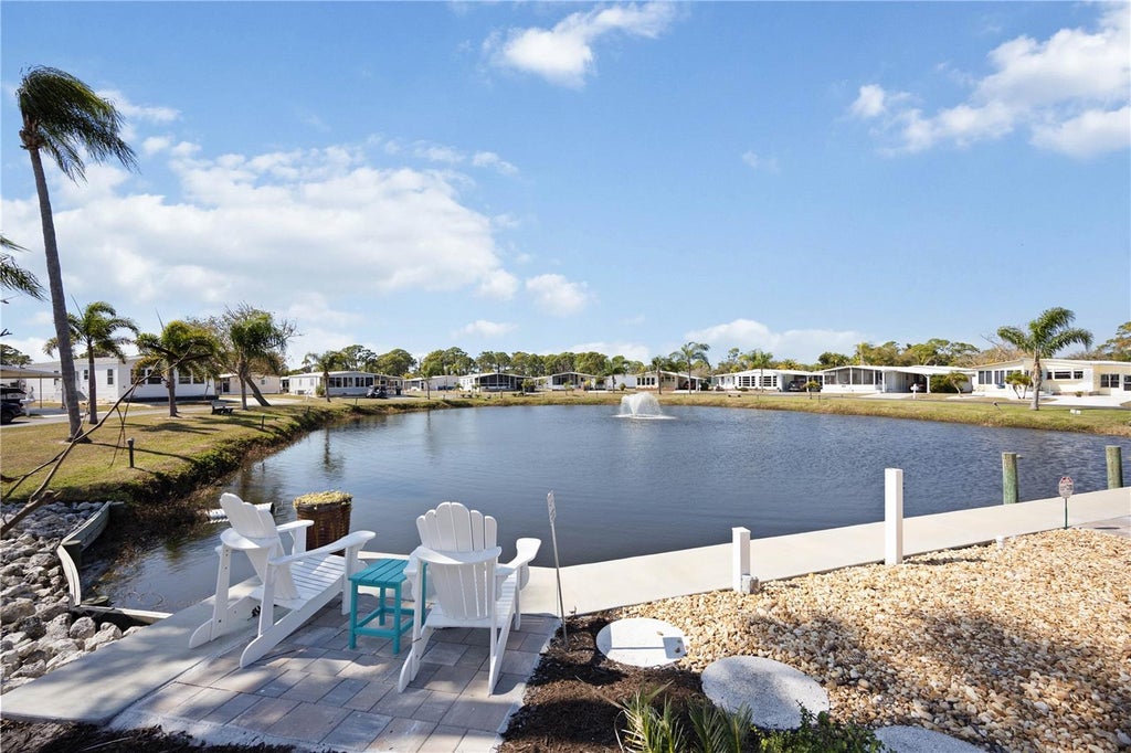 Photo of 2 S Botany Bay Circle, Englewood, FL 34223 (MLS # A4706703)