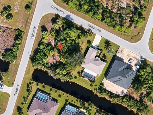 13943 KEWANEE LN, PORT CHARLOTTE, FL 33981 - Image e9e97713f2aebb8f9cc2e03cd1ee3dc5/3541042457