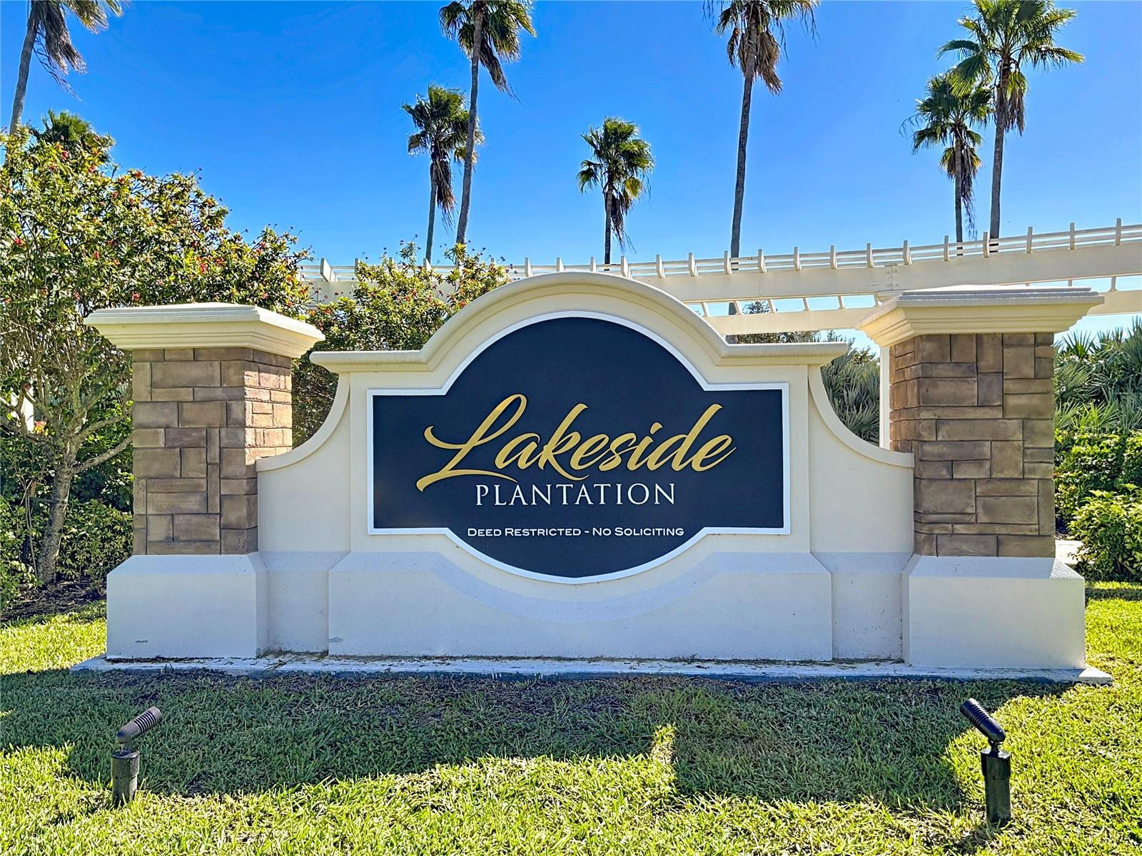 TOWNS AT LAKESIDE - Residential