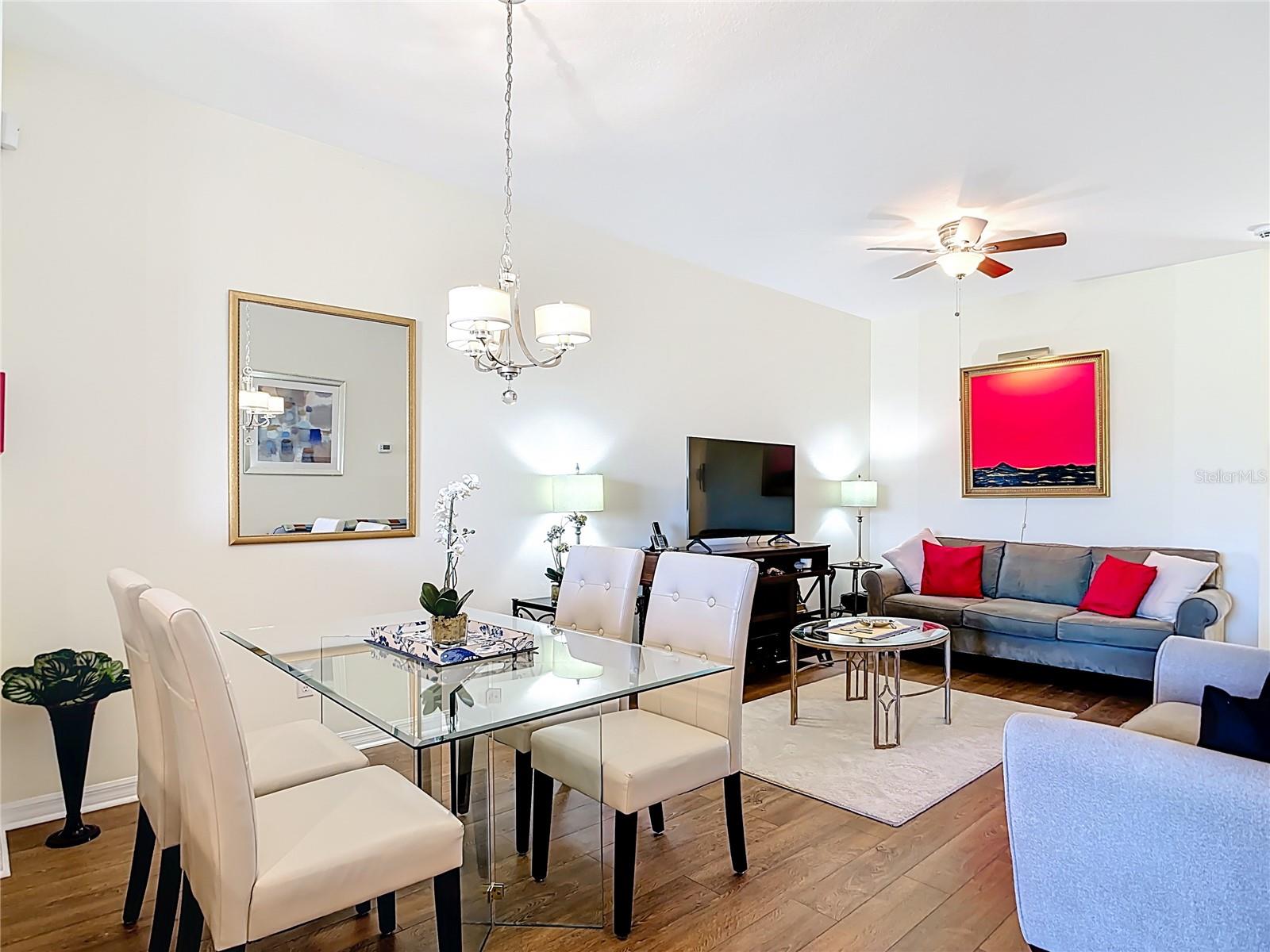 TOWNS AT LAKESIDE - Residential