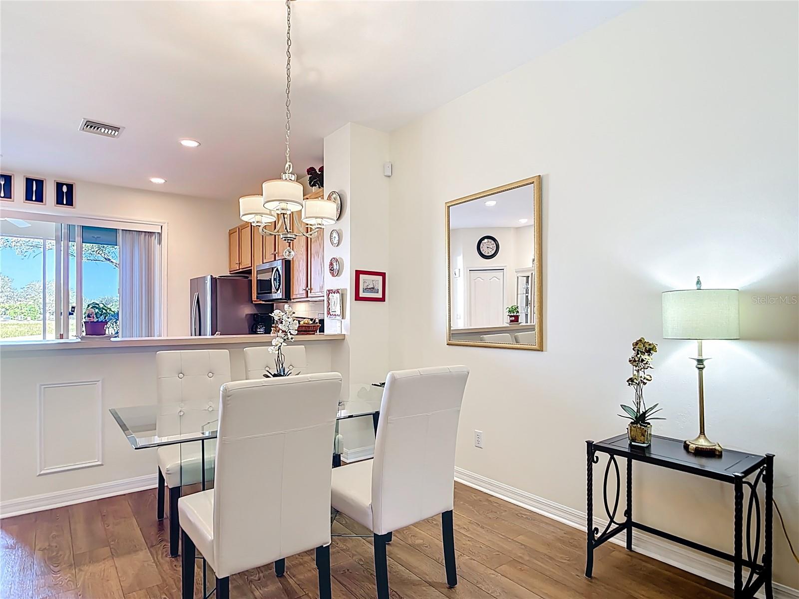 TOWNS AT LAKESIDE - Residential