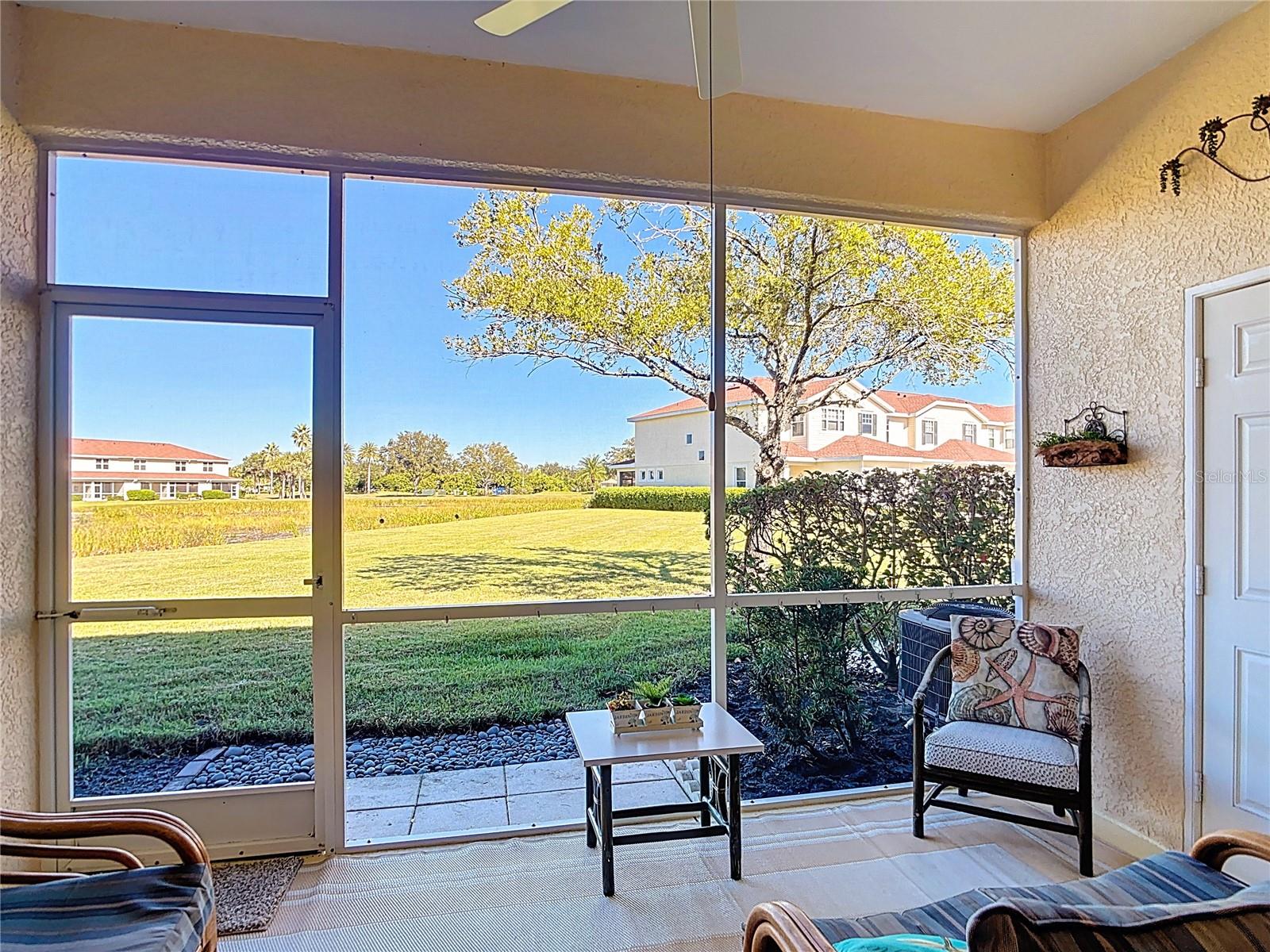 TOWNS AT LAKESIDE - Residential