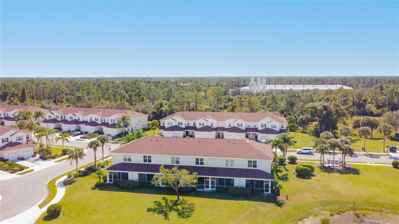 TOWNS AT LAKESIDE - Residential