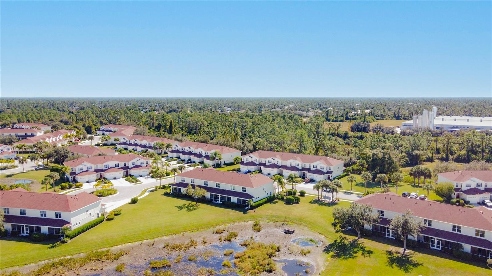 TOWNS AT LAKESIDE - Residential