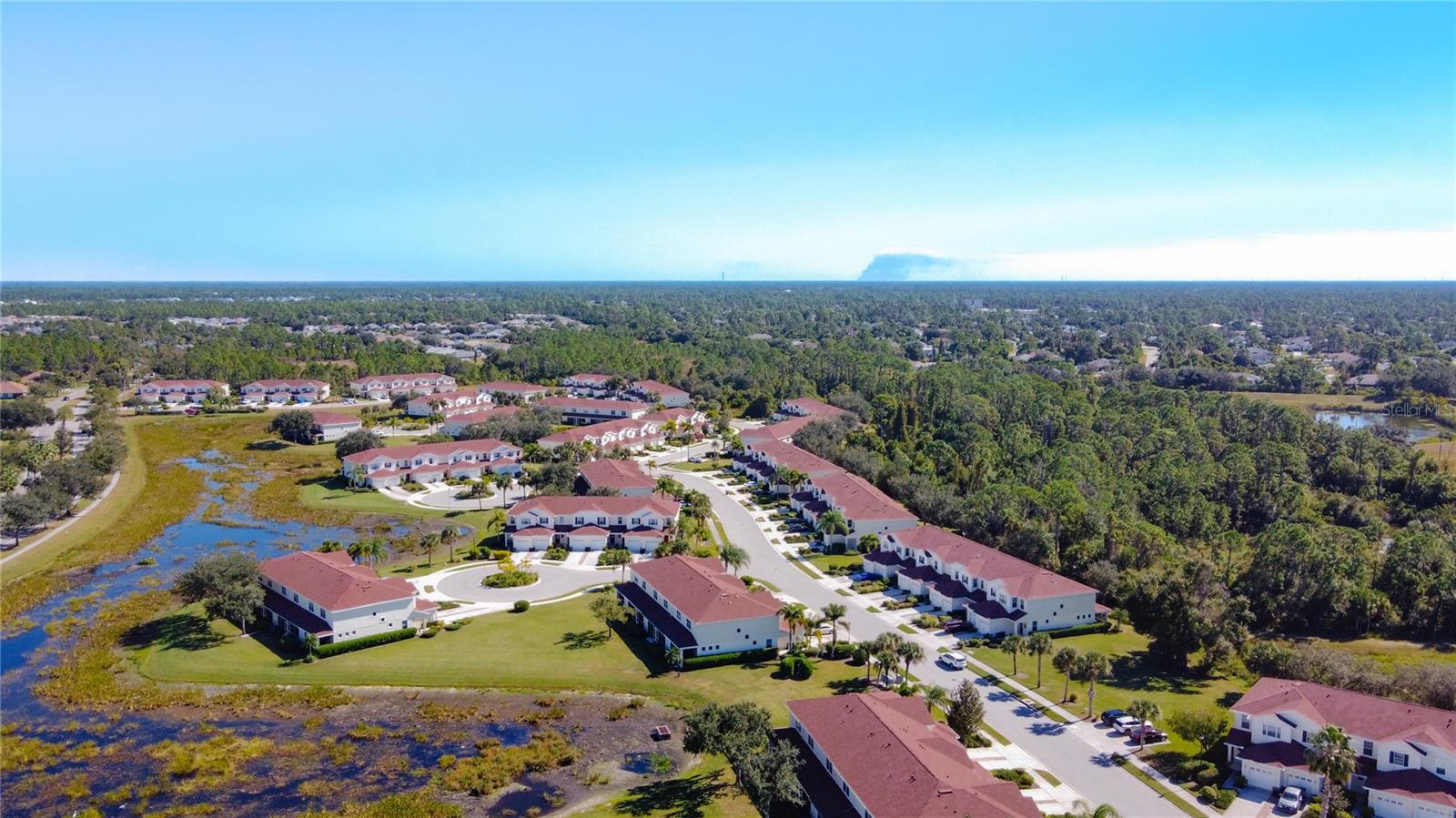 TOWNS AT LAKESIDE - Residential