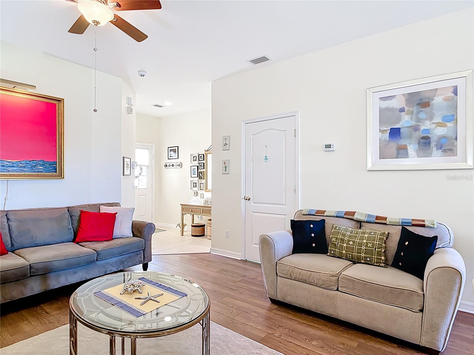 TOWNS AT LAKESIDE - Residential