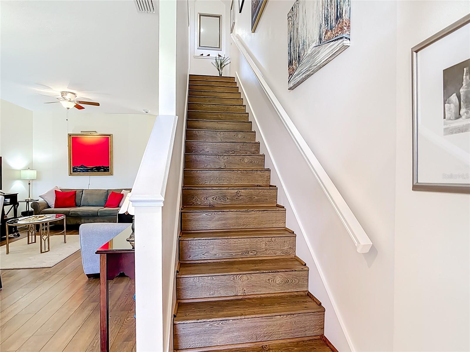 TOWNS AT LAKESIDE - Residential