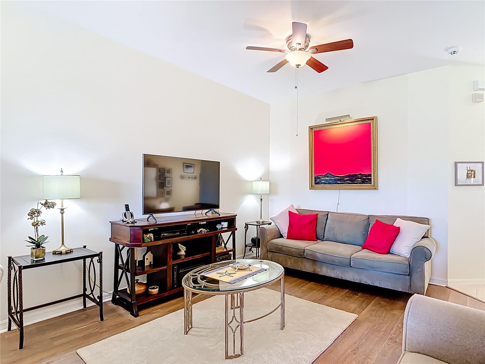 TOWNS AT LAKESIDE - Residential