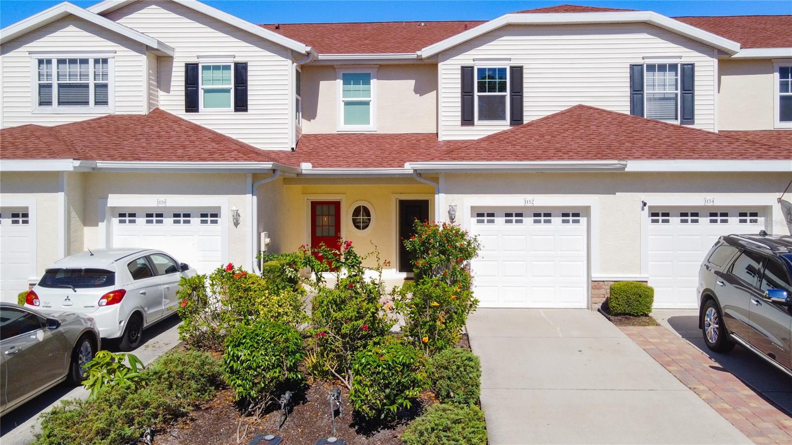 TOWNS AT LAKESIDE - Residential