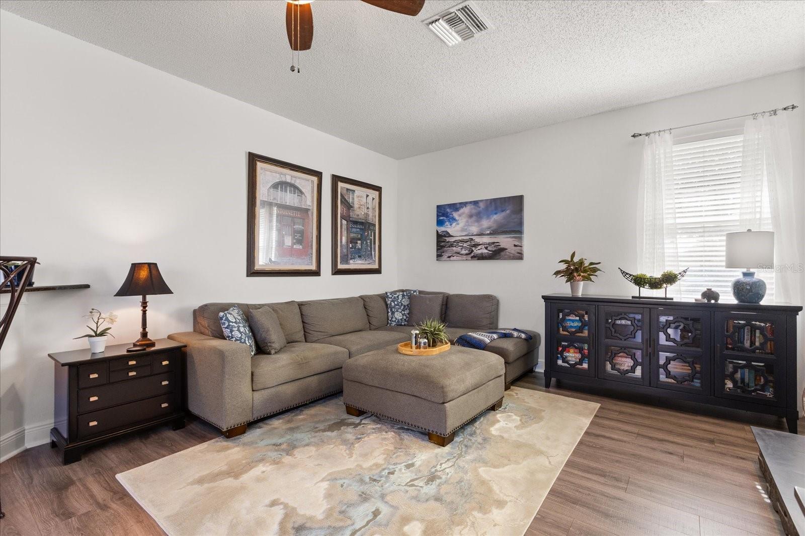 HUNTERS CREEK TR 335 PH 01 - Residential