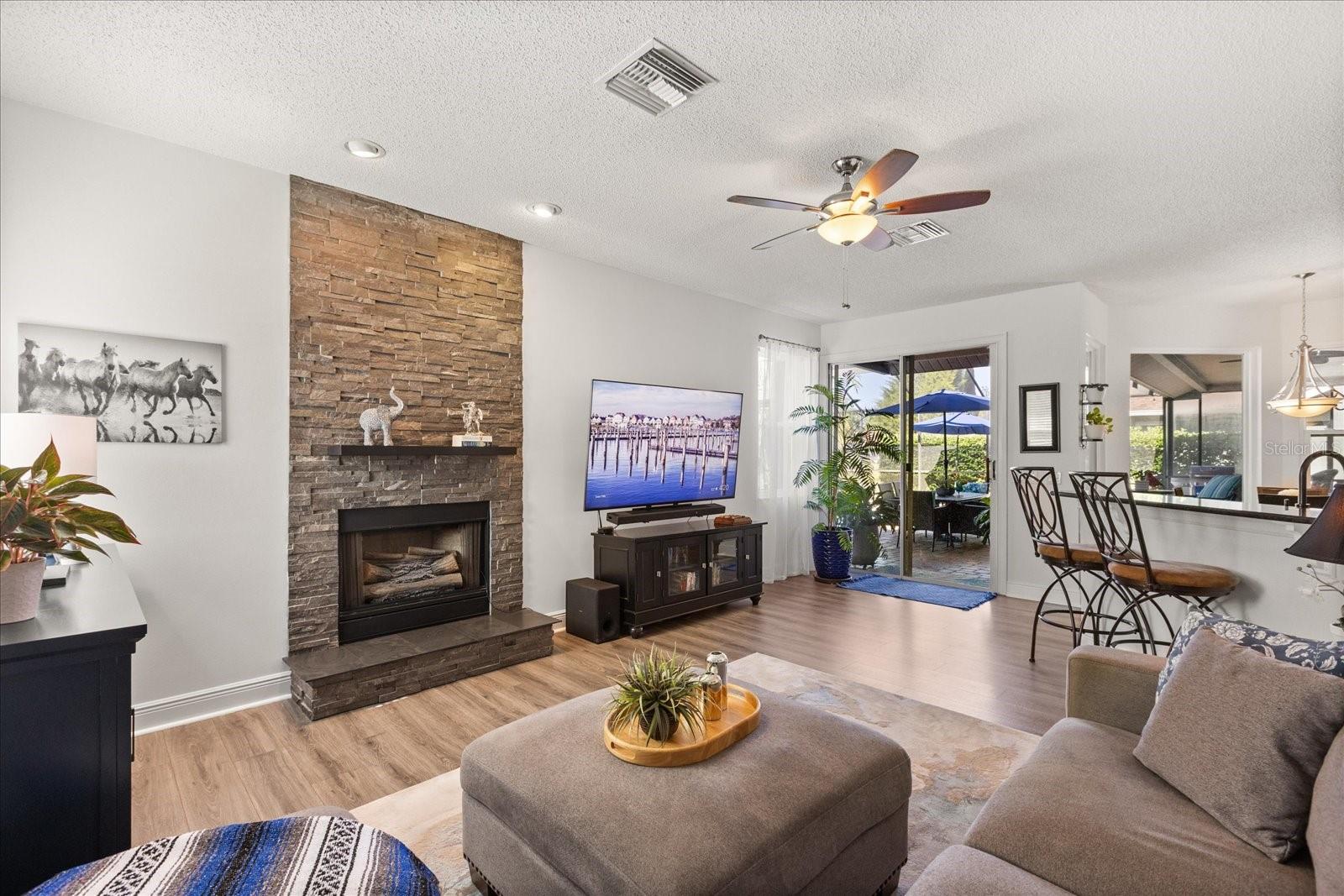 HUNTERS CREEK TR 335 PH 01 - Residential