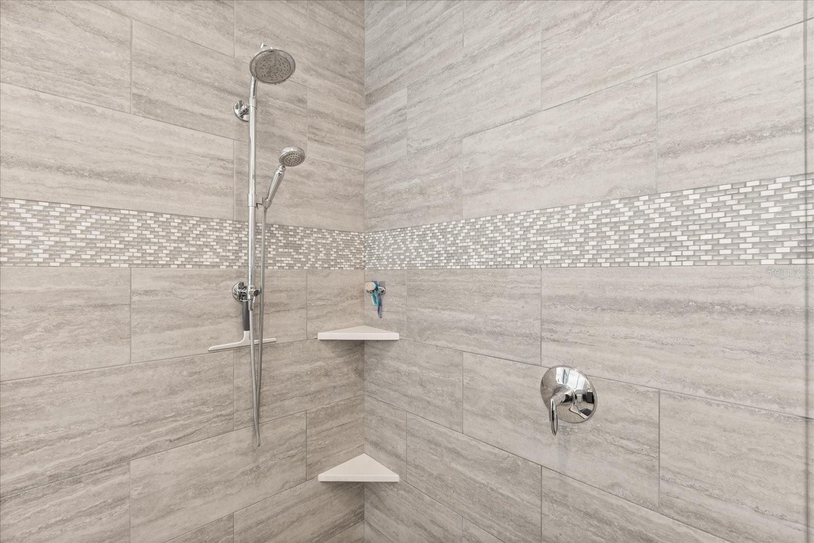 HUNTERS CREEK TR 335 PH 01 - Residential