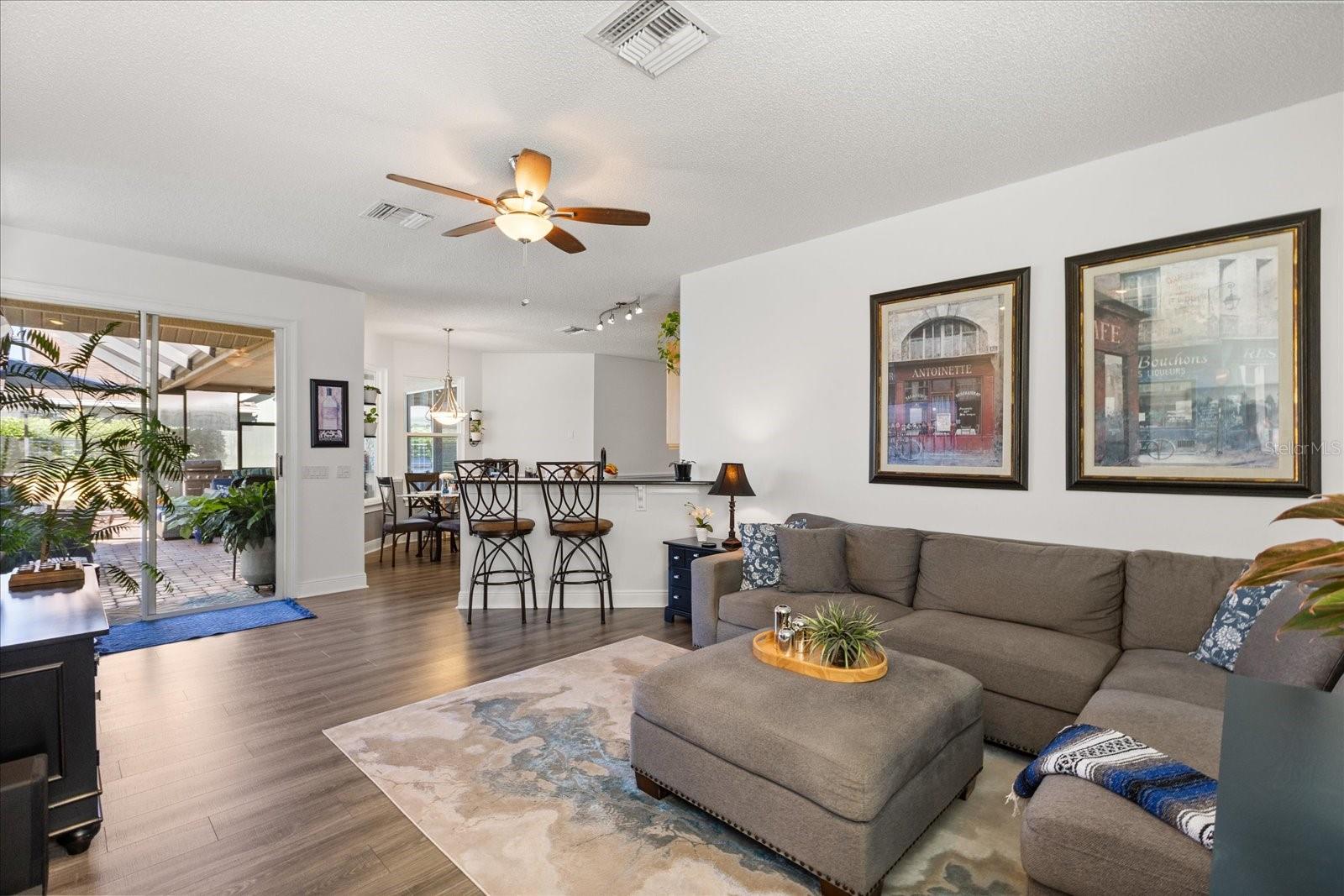 HUNTERS CREEK TR 335 PH 01 - Residential