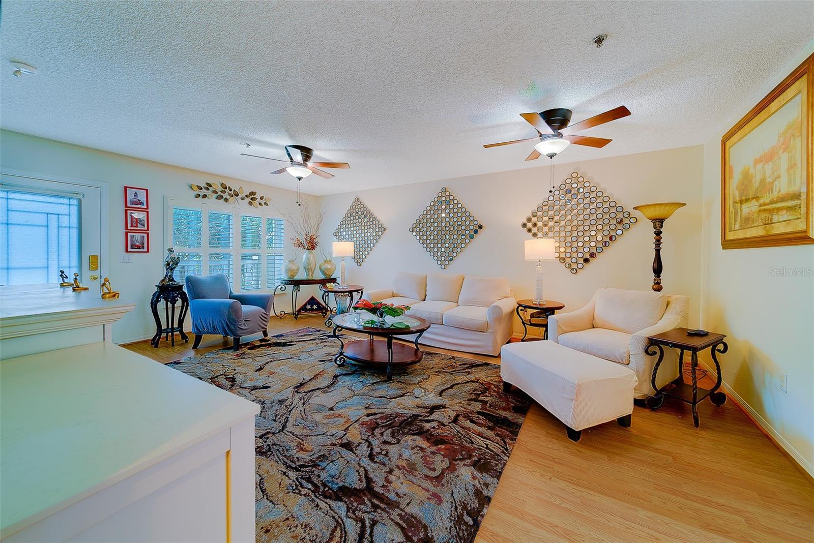 ON TOP OF THE WORLD - Residential