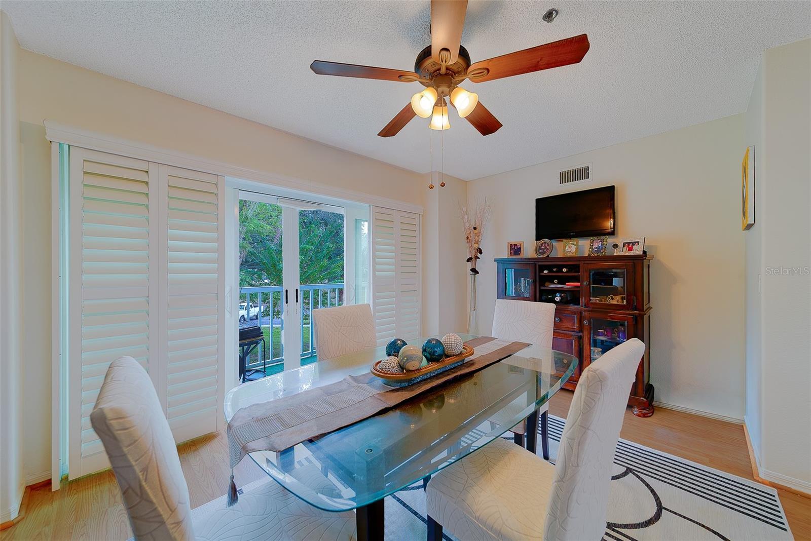 ON TOP OF THE WORLD - Residential