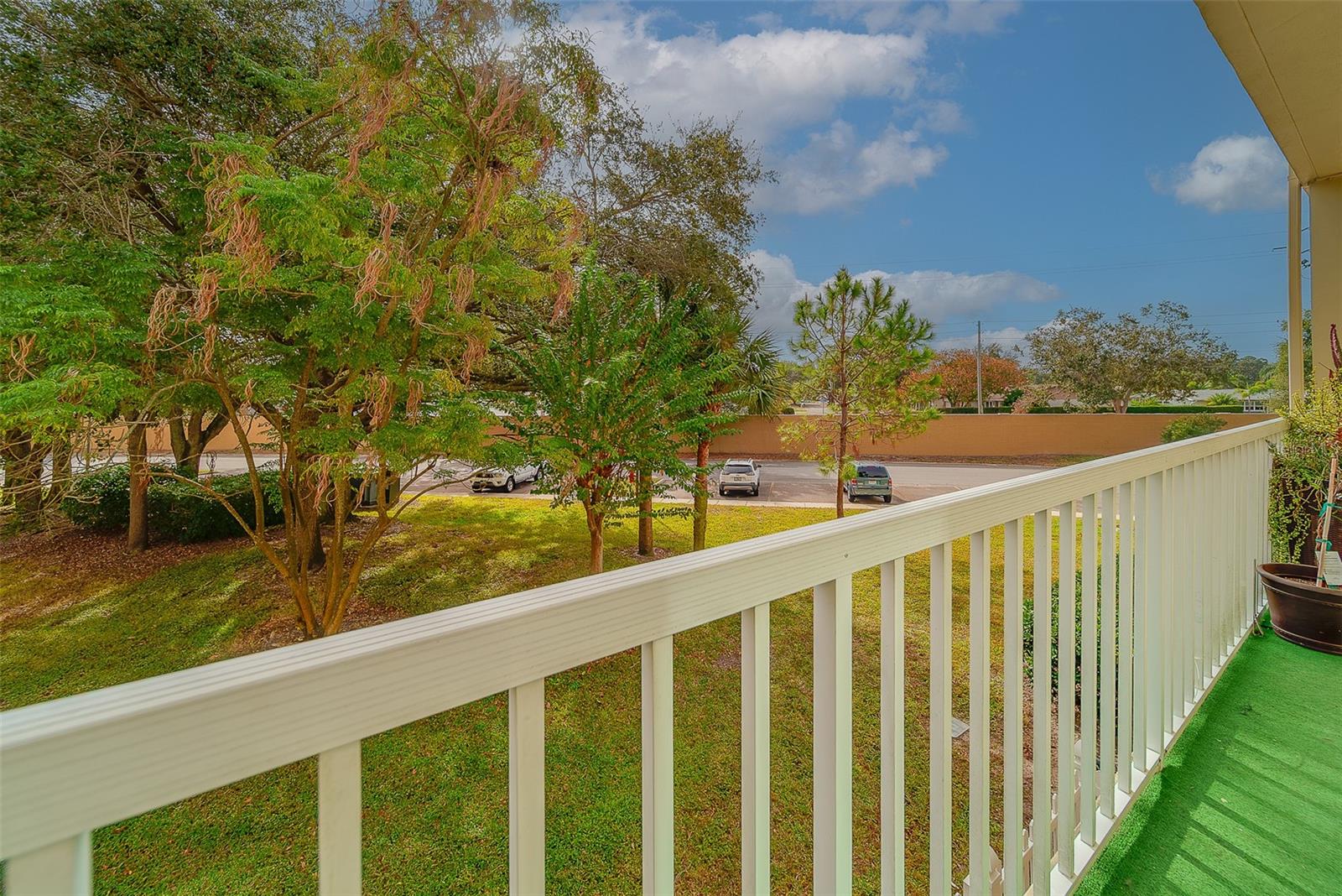 ON TOP OF THE WORLD - Residential