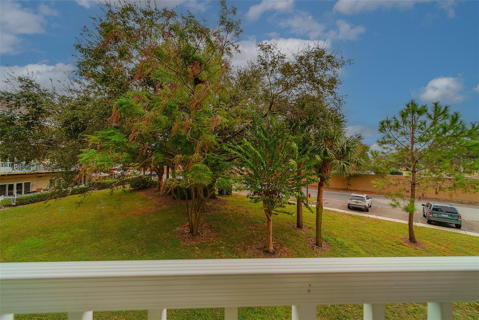 ON TOP OF THE WORLD - Residential