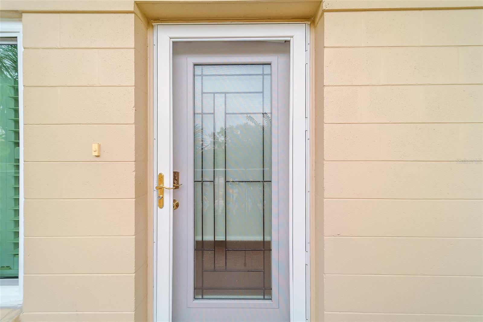 ON TOP OF THE WORLD - Residential