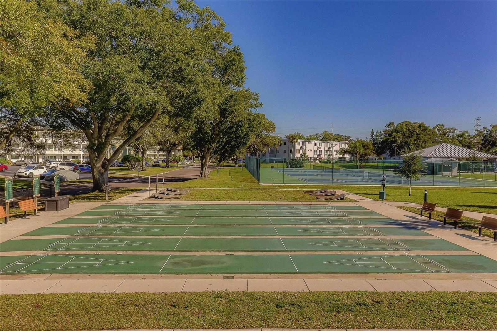 ON TOP OF THE WORLD - Residential