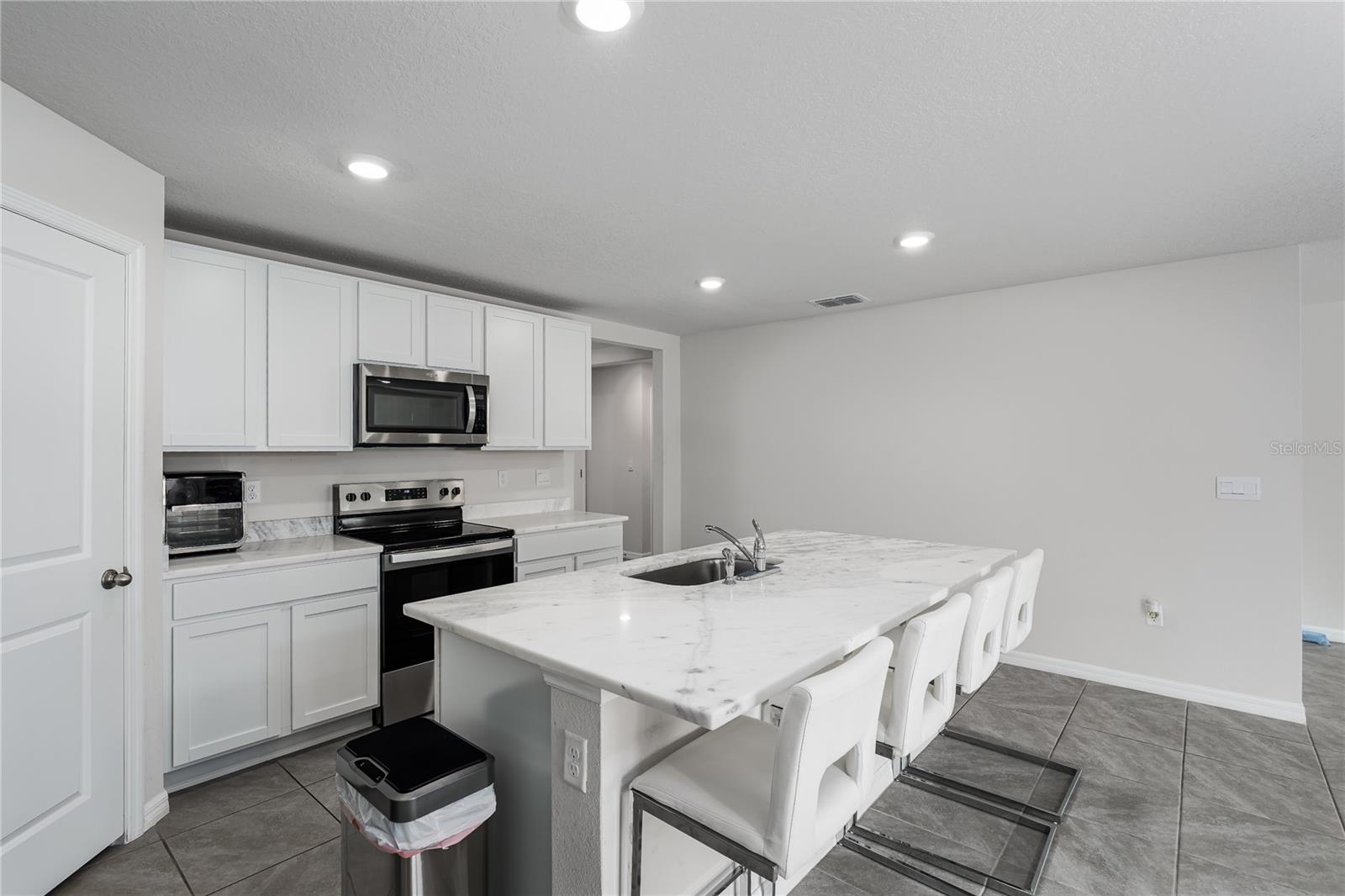 BELLA LAGO - Residential Lease